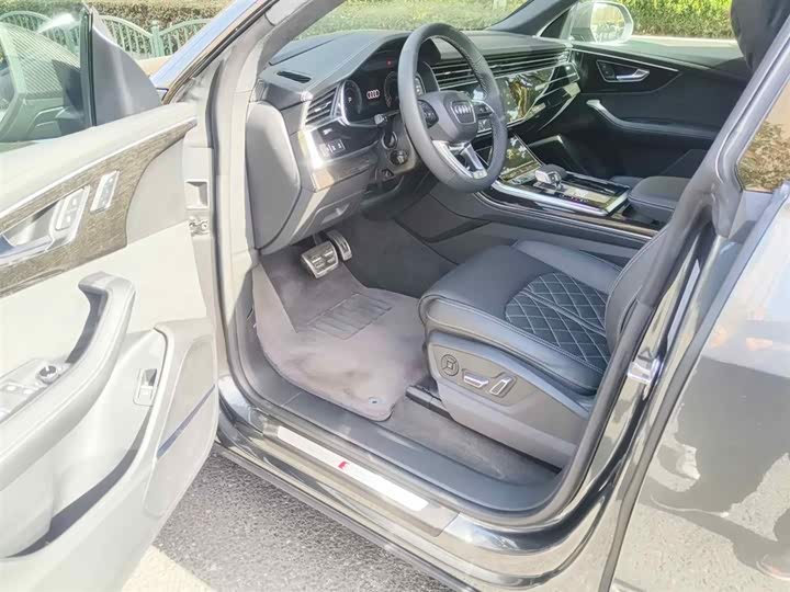 Audi Q8 2023 2023款 55 TFSI 尊享动感型
