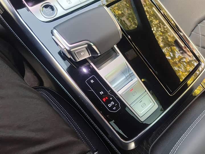 Audi Q8 2023 2023款 55 TFSI 尊享动感型