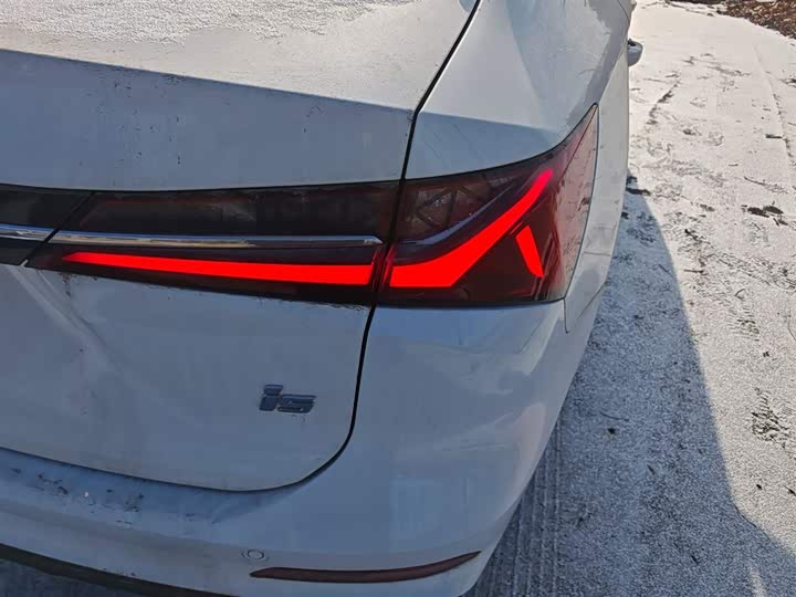 Roewe i5 2026 2026款 1.5L CVT豪华版