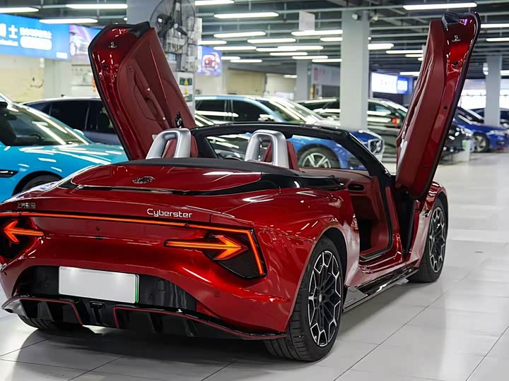 MG Motor Cyberster 2024 2024款 501km 魅力心动版