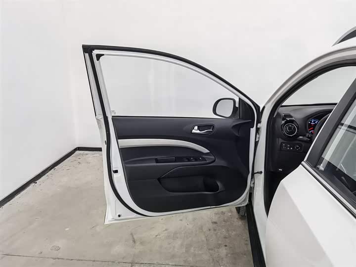 Kia KX1 2021 2021款 1.4L CVT趣享版