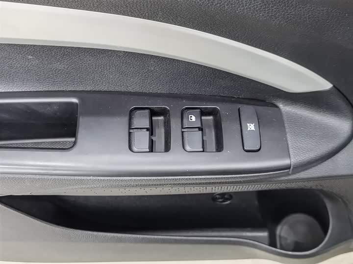 Kia KX1 2021 2021款 1.4L CVT趣享版