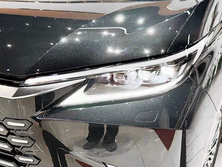 Lexus LM 2023 2023款 500h 六座尊崇版