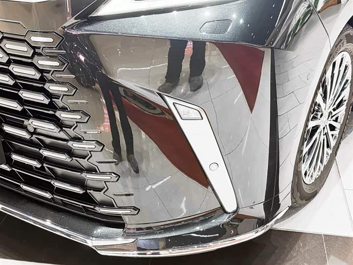 Lexus LM 2023 2023款 500h 六座尊崇版