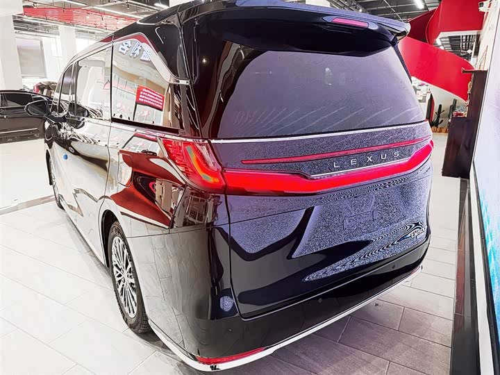 Lexus LM 2023 2023款 500h 六座尊崇版
