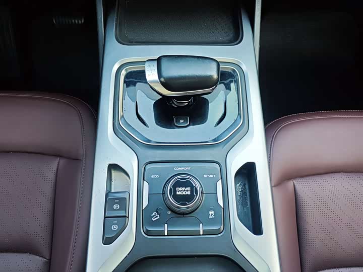 Geely Okavango 2022 2022款 1.8TD DCT进取型 7座