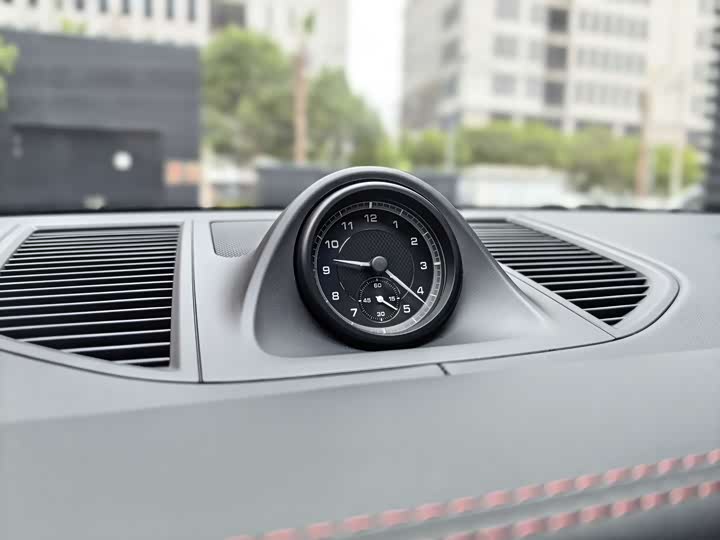 Porsche Macan 2025 2025款 Macan 2.0T 逐梦版