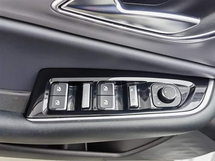 Beijing U5 Plus 2021 2021款 1.5L CVT豪华版