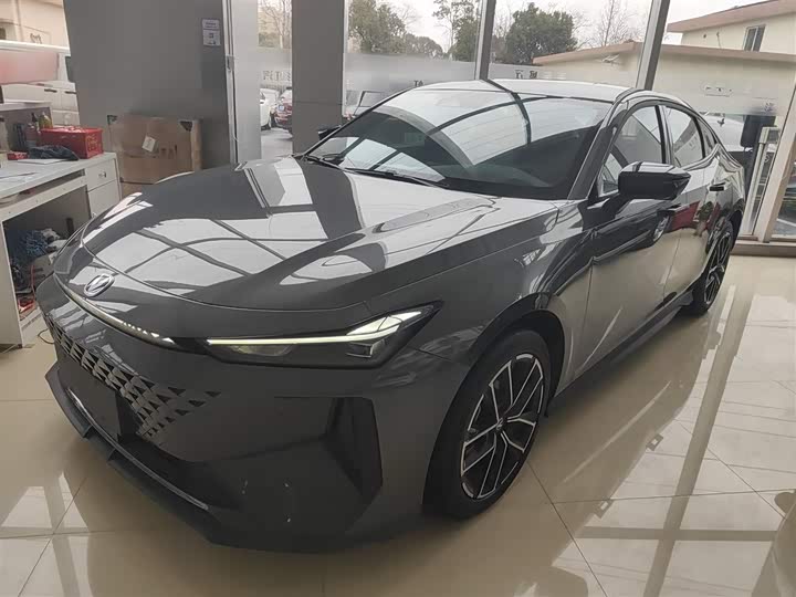 Changan UNI-V Hybrid 2024 2024款 蓝鲸智电iDD 136km 智酷型