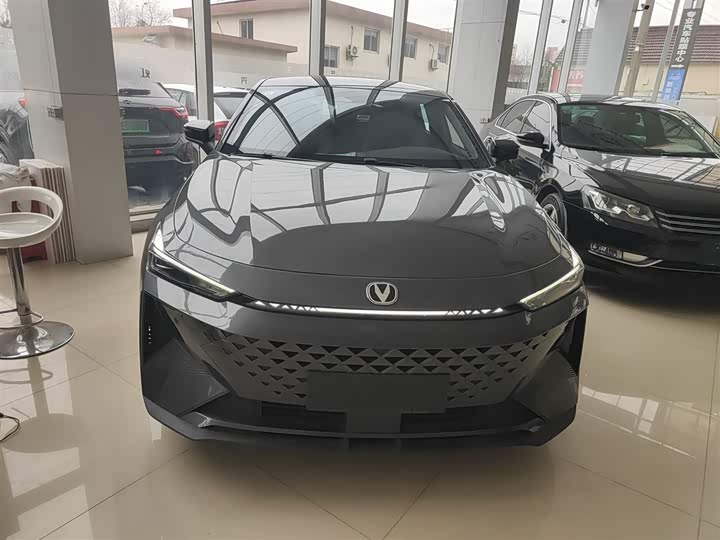 Changan UNI-V Hybrid 2024 2024款 蓝鲸智电iDD 136km 智酷型