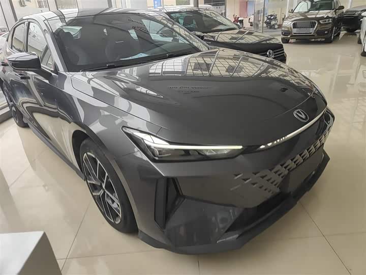 Changan UNI-V Hybrid 2024 2024款 蓝鲸智电iDD 136km 智酷型