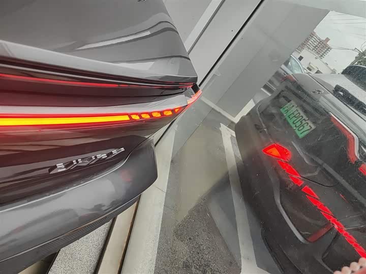 Changan UNI-V Hybrid 2024 2024款 蓝鲸智电iDD 136km 智酷型