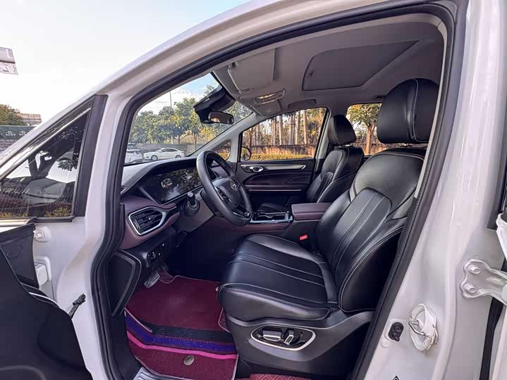 GAC Trumpchi M6 2023 2023款 PRO 270T DCT豪华版