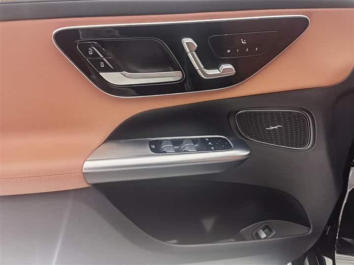 Mercedes-Benz GLC-Class 2025 2025款 GLC 300 L 4MATIC 动感型 5座