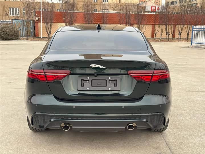 Jaguar XE L 2024 2024款 2.0T 250PS R-DYNAMIC S进取运动版