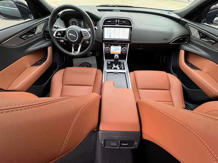 Jaguar XE L 2024 2024款 2.0T 250PS R-DYNAMIC S进取运动版