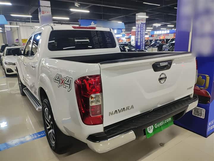Nissan Navara 2021 2021款 2.5L 自动四驱尊贵型QR25