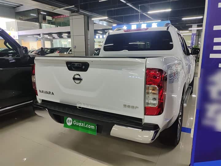 Nissan Navara 2021 2021款 2.5L 自动四驱尊贵型QR25