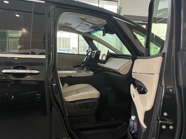 Lexus LM 2023 2023款 500h 六座尊崇版