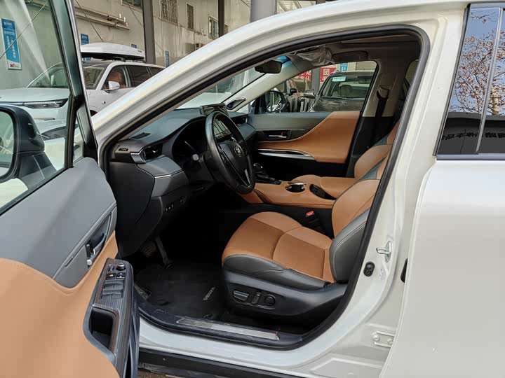 Toyota Venza 2024 2024款 2.0L CVT两驱尊贵版