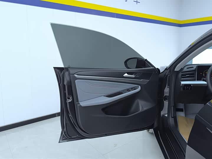 Volkswagen Lamando L 2025 2025款 凌渡L 280TSI DSG炫辣版