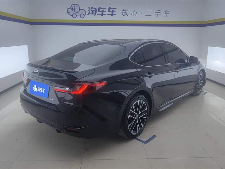 Toyota Camry 2026 2026款 双擎 2.0HSE 运动Lite版