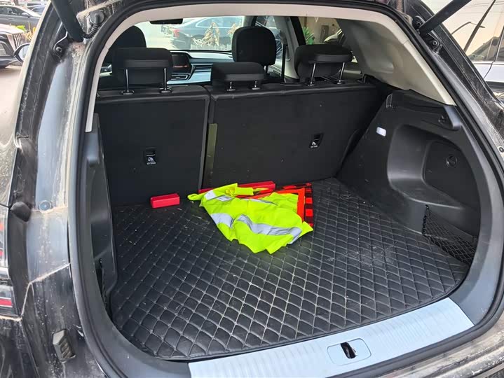 Hongqi HS5 2025 2025款 2.0T 两驱旗享Pro版