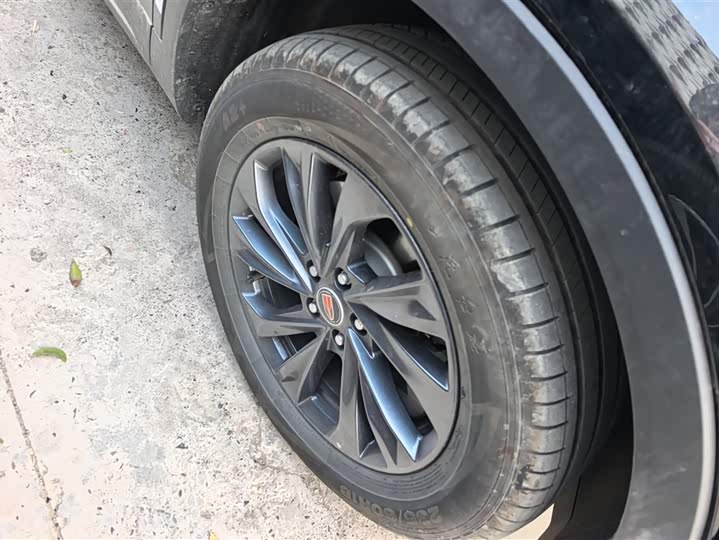 Hongqi HS5 2025 2025款 2.0T 两驱旗享Pro版