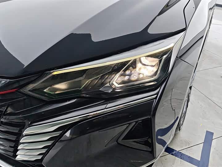 Dongfeng Aeolus Yixuan Max 2023 2023款 1.5T 超炫潮爸版