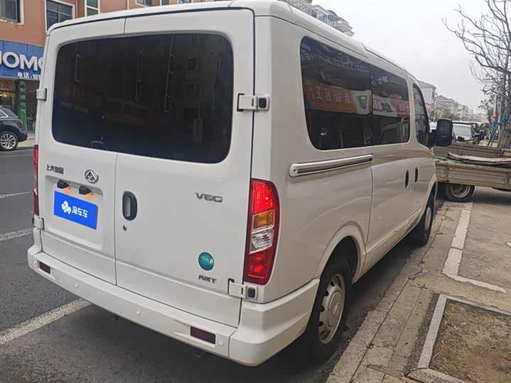 Maxus V80 2025 2025款 超值版傲运通 2.0T AMT短轴超低顶127Ps 5/6座