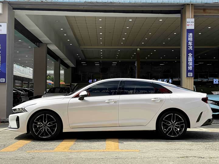 Kia K5 2021 2021款 380T GT-Line 旗舰版