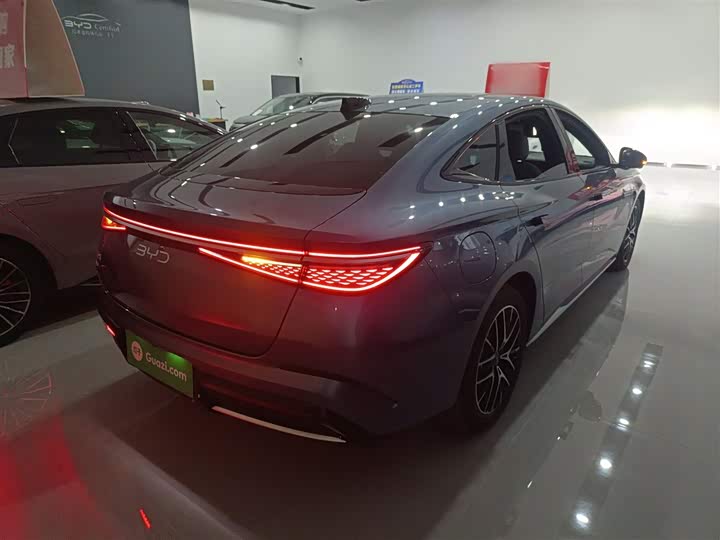 BYD Seal 07 DM-i Hybrid 2025 2025款 智驾版 DM-i 1.5L 125km 尊贵型