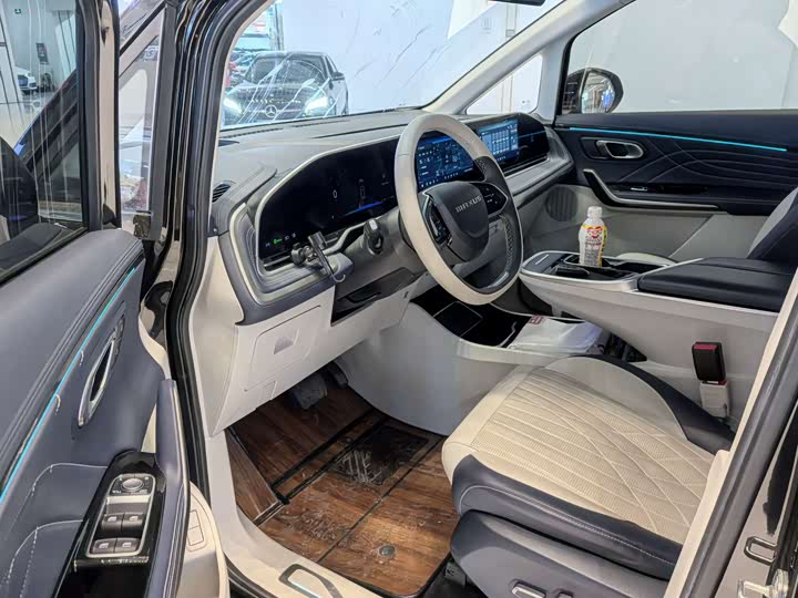 Maxus Mifa 9 2022 2022款 长续航 高山六座版