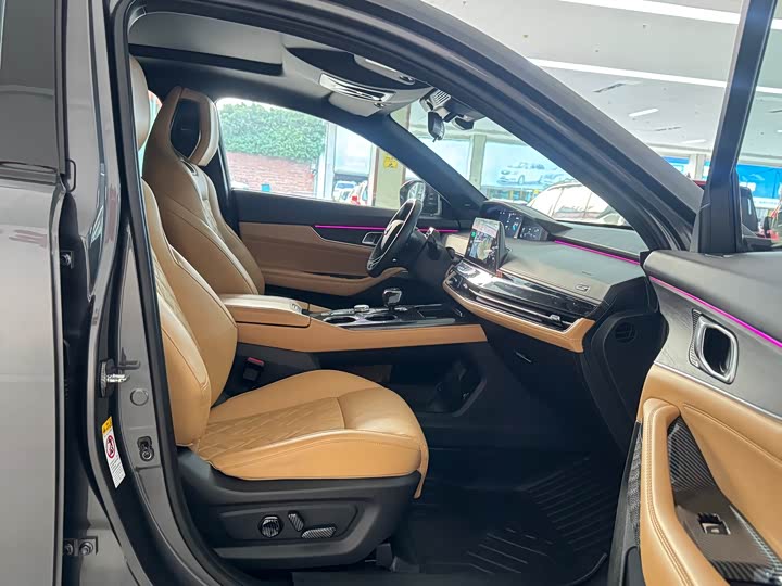 Changan UNI-K 2021 2021款 2.0T 尊贵型