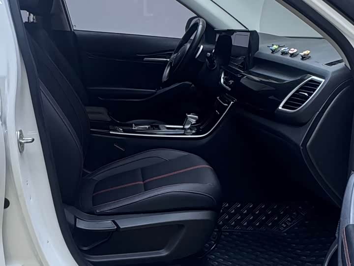 Kia KX3 2021 2021款 1.5L CVT潮流版