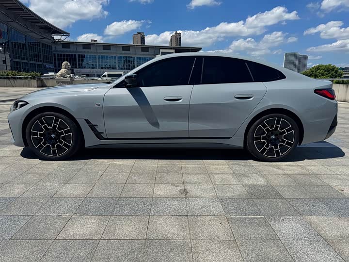 BMW 4 Series 2024 2024款 430i Gran Coupe M运动曜夜套装