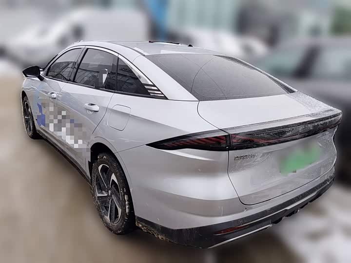 Geely Galaxy L6 2025 2025款 EM-i 140km 星舰版