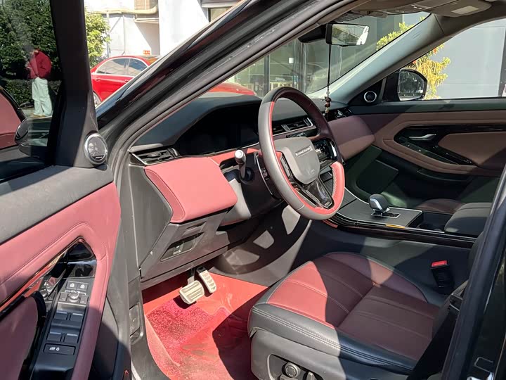 Land Rover Range Rover Evoque L 2024 2024款 揽胜极光L SE 驭光尊耀版