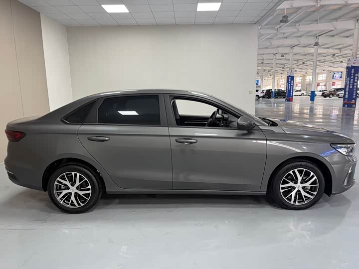 Geely Emgrand 2025 2025款 第4代 1.5L CVT龙腾版