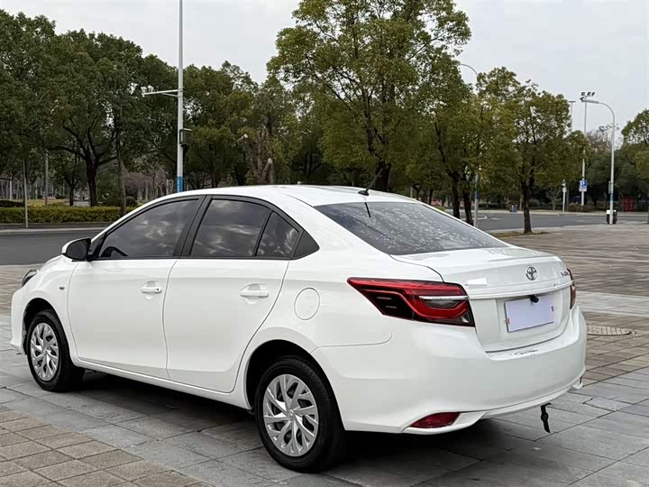 Toyota Vios 2022 2022款 1.5L 20周年纪念版