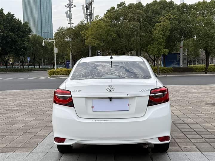 Toyota Vios 2022 2022款 1.5L 20周年纪念版