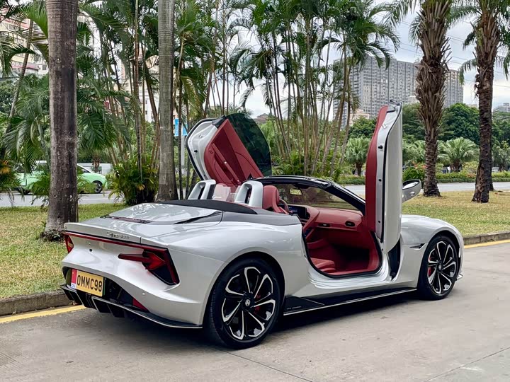 MG Motor Cyberster 2024 2024款 580km 超然致远版