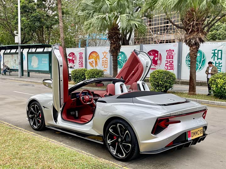 MG Motor Cyberster 2024 2024款 580km 超然致远版