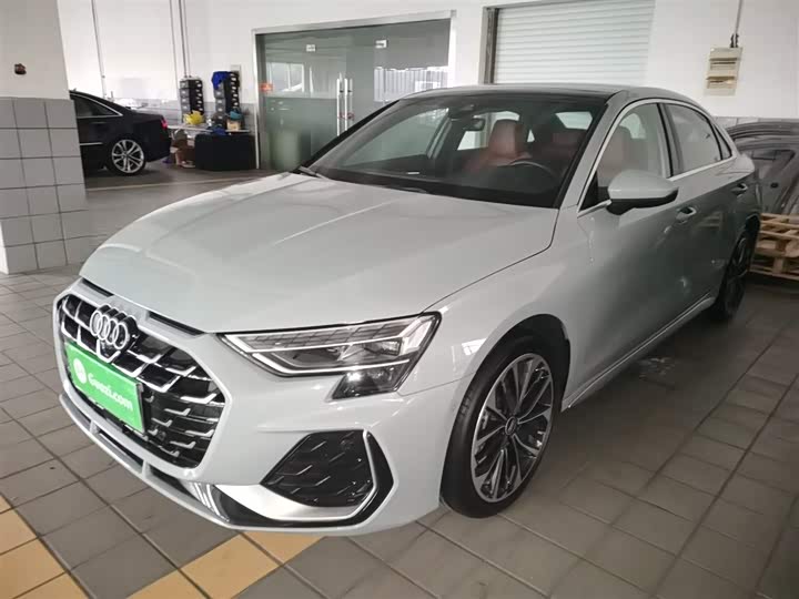 Audi A3 2025 2025款 A3L Limousine 35TFSI 飞驰尊享型 +豪华臻选包