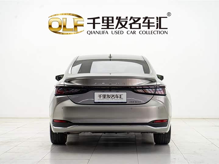 Lexus ES 2025 2025款 300h 臻享版