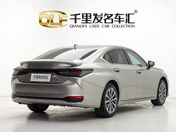 Lexus ES 2025 2025款 300h 臻享版