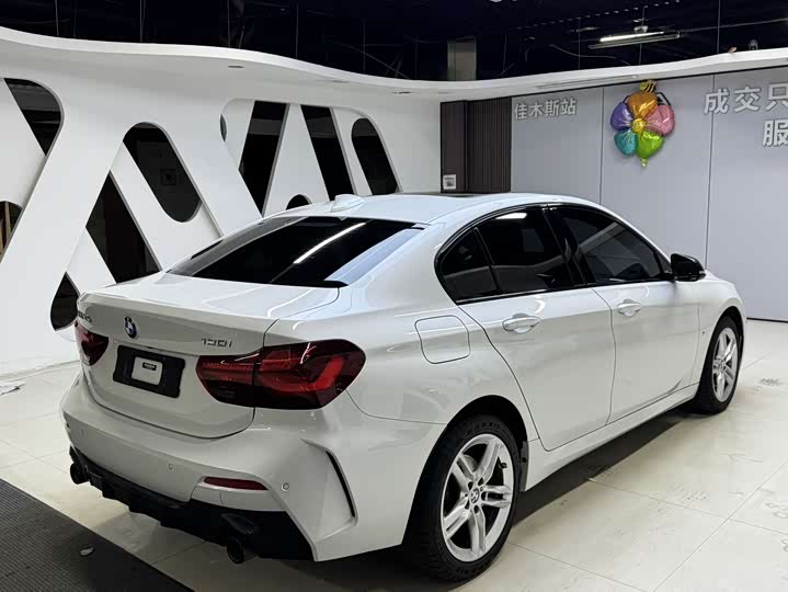 BMW 1 Series 2023 2023款 120i M运动曜夜版