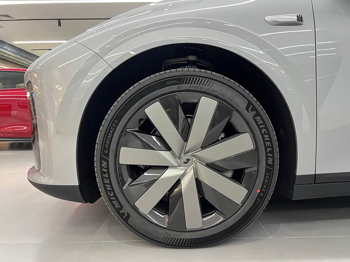 LiXiang i6 2025 2025款 四驱标准版