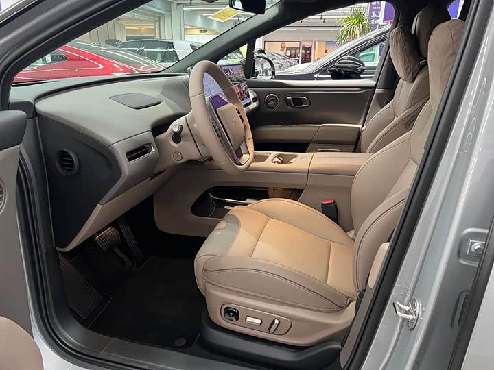 LiXiang i6 2025 2025款 四驱标准版