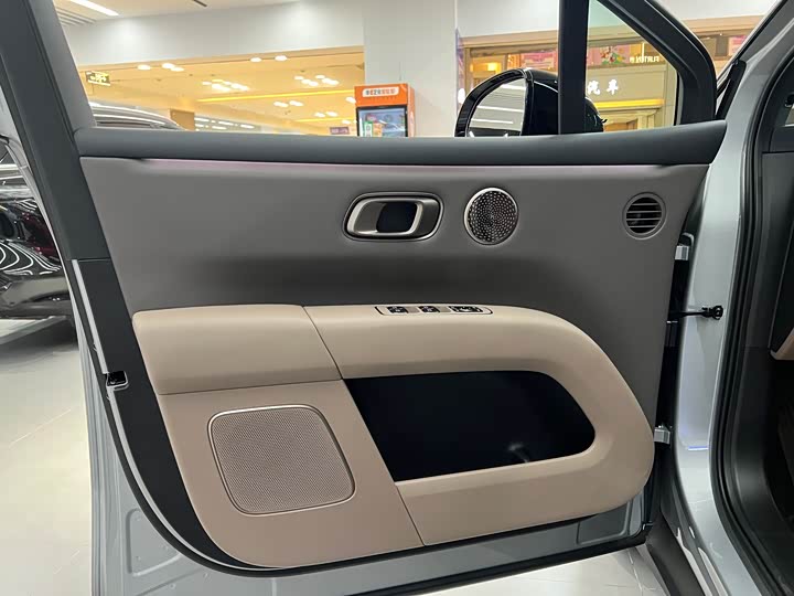 LiXiang i6 2025 2025款 四驱标准版